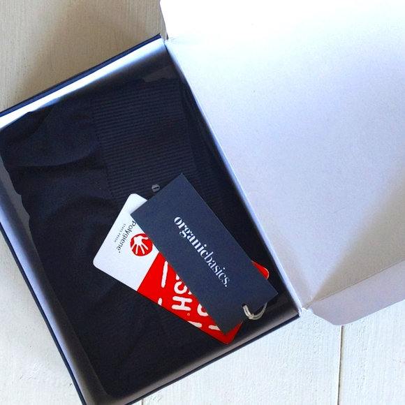 NEW: Black SilverTech™ Active LeggingsFull length - Picture 5 of 6